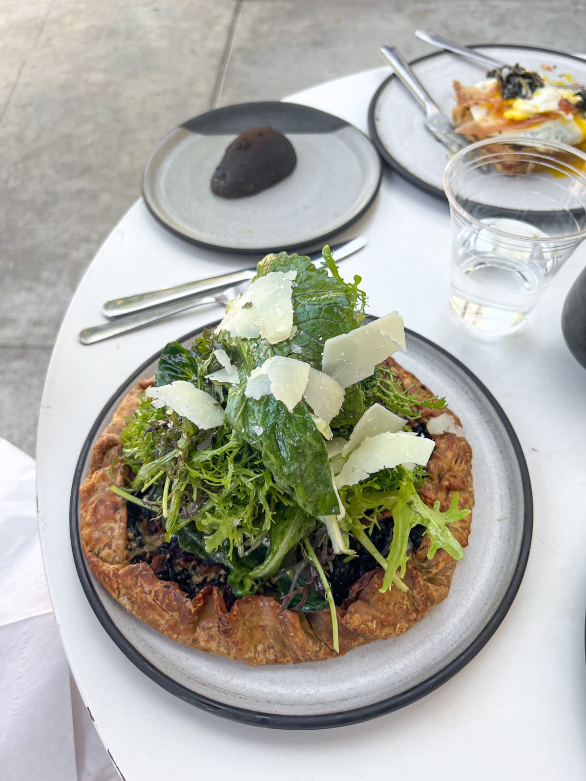 Kale and smoked onion tart