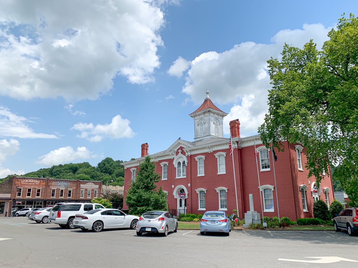 Town square in Lynchburg, Tennessee