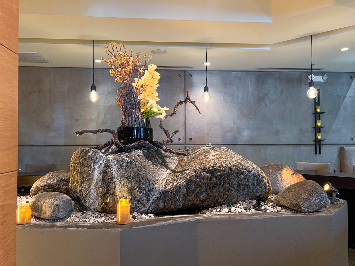 Rock garden and wrap-around counter at Tei-An Dallas, TX