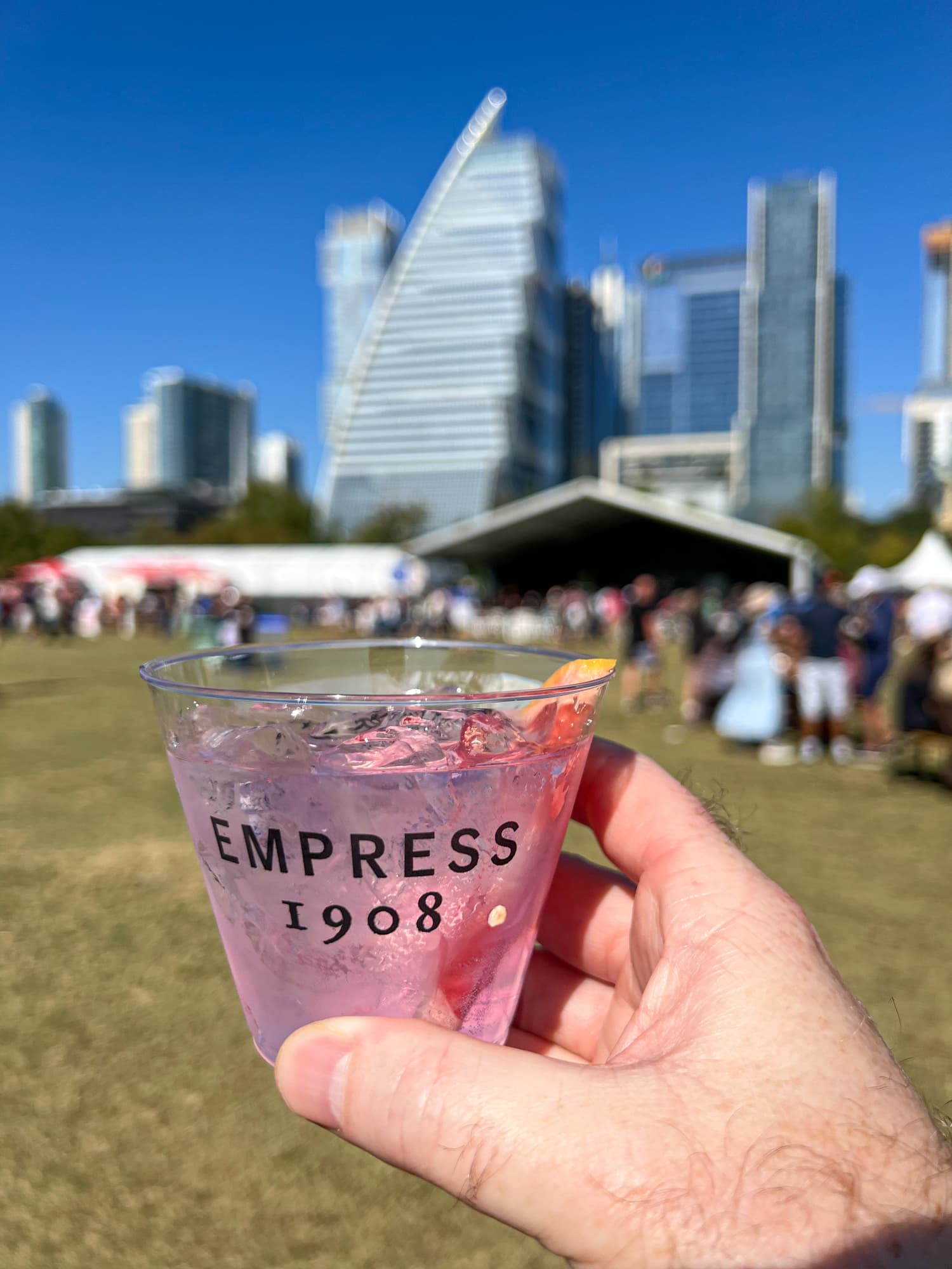 Empress 1908 Gin and tonic