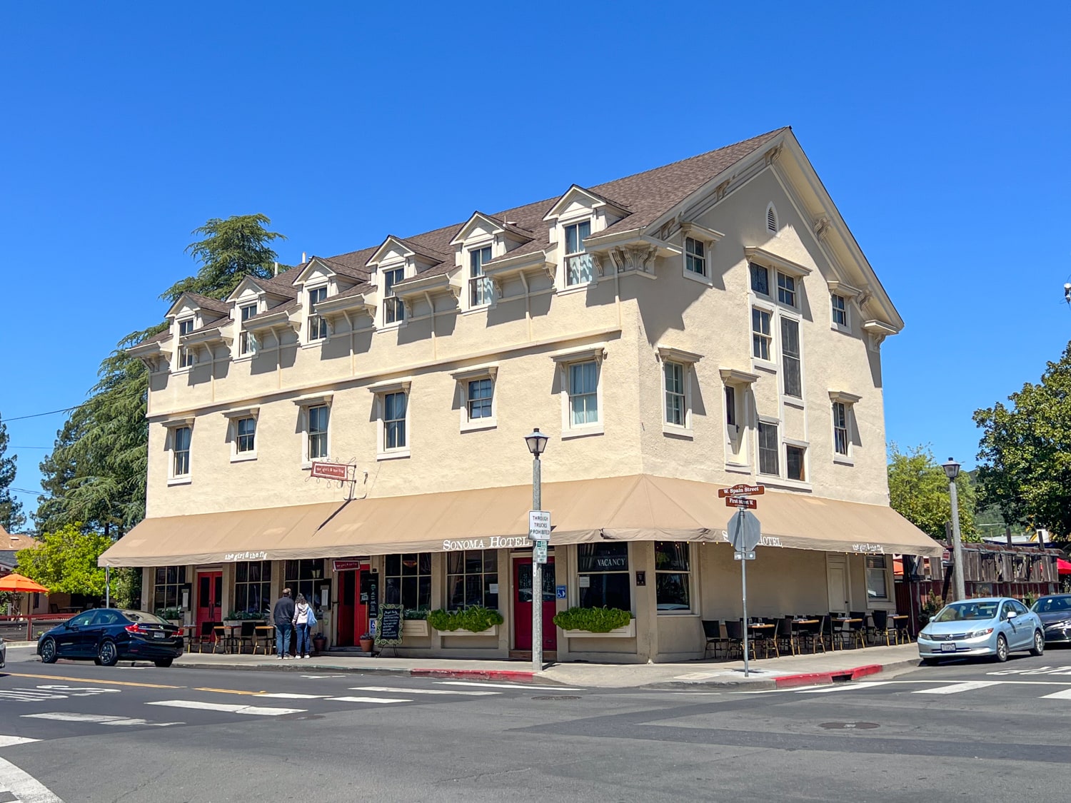 the girl and the fig restaurant is in the Sonoma Hotel