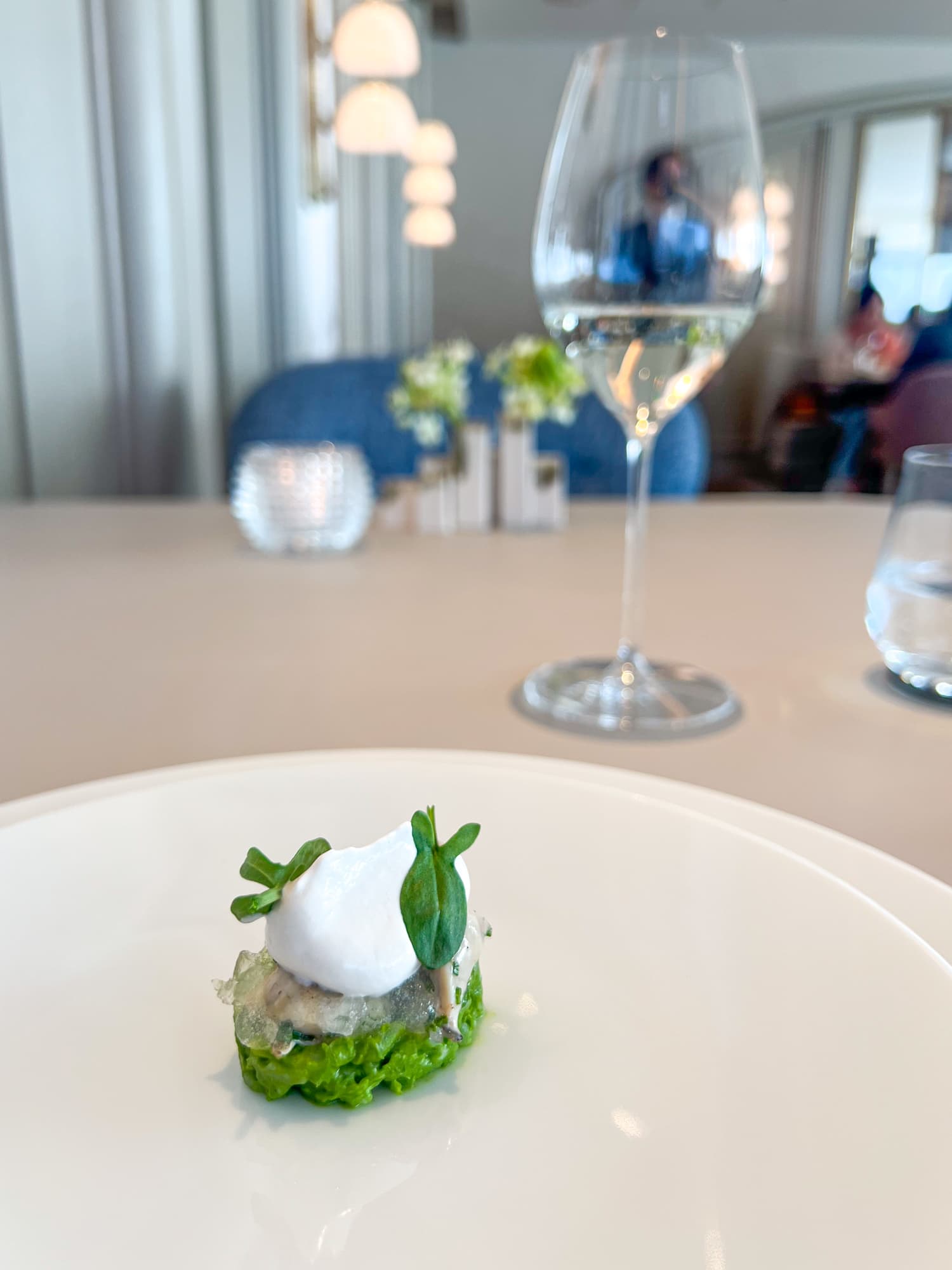 Akkeshi oyster with Koshihikari rice and wild sorrel at Sezanne in Tokyo