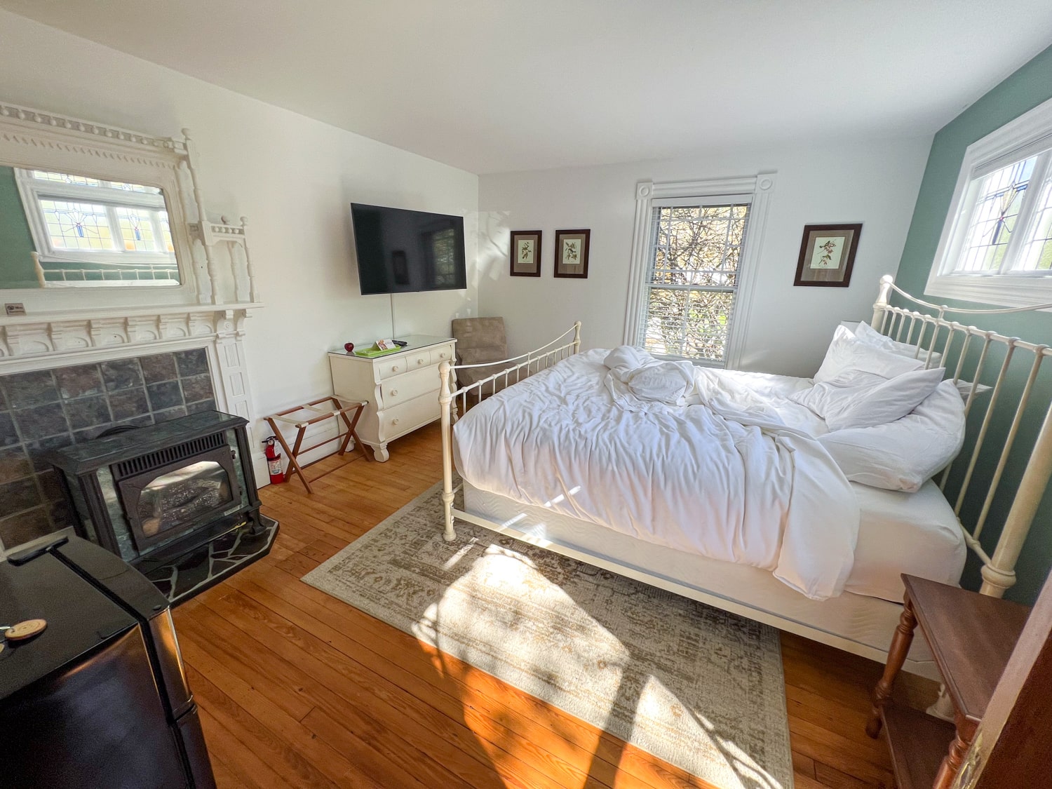 Guest room in the Chauffeur's Cottage