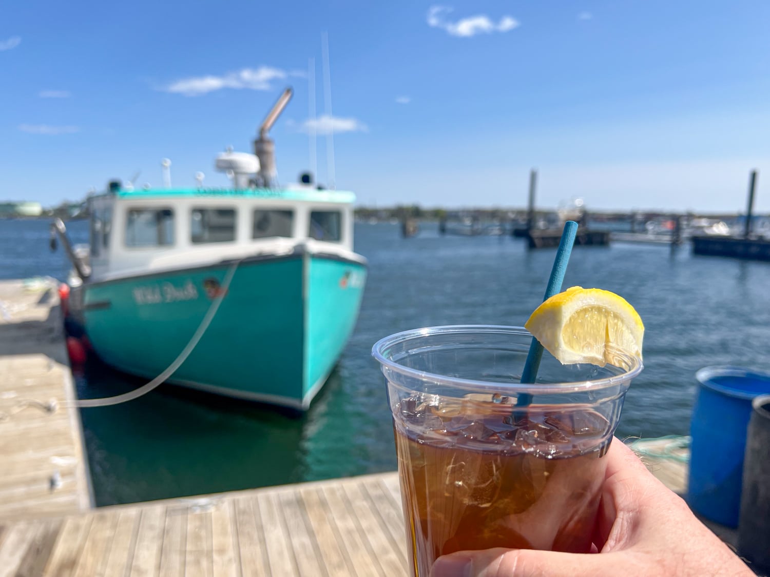 Iced tea with lemon