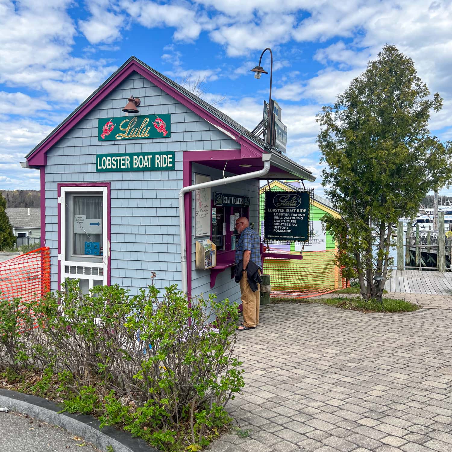 Ticket office for Lulu lobster boat rides