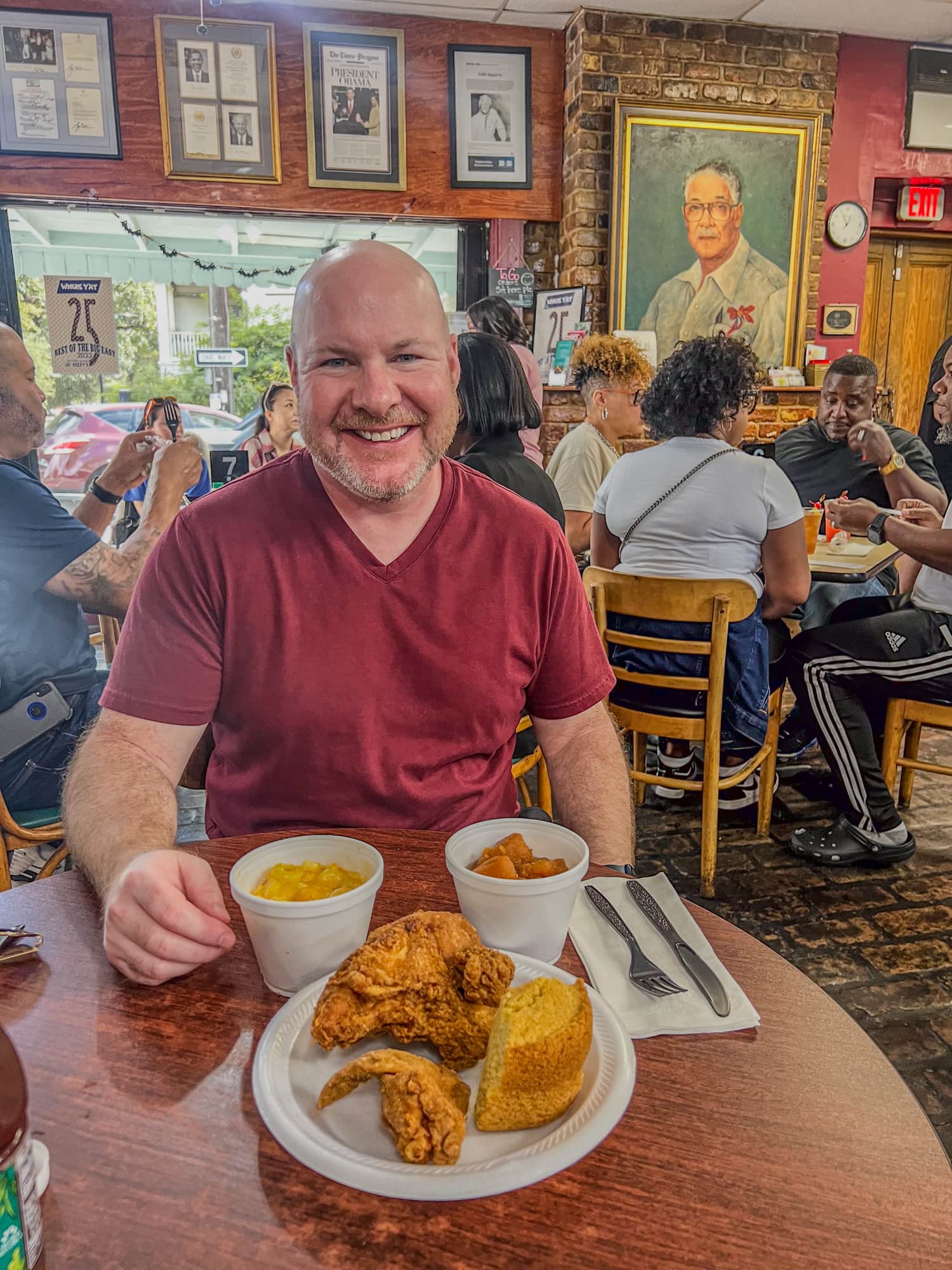 Fried chicken lunch at Li'l Dizzy's Cafe in New Orleans (photo by Kelly Lemons)