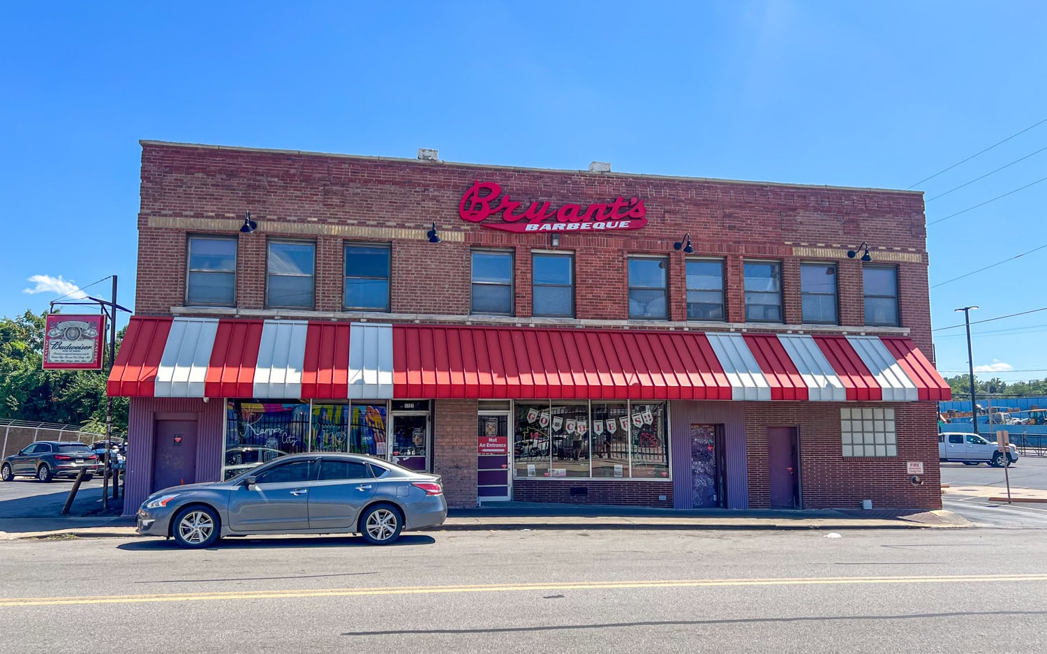 Street view of Arthur Bryant's Barbeque, a historic Kansas City BBQ joint.