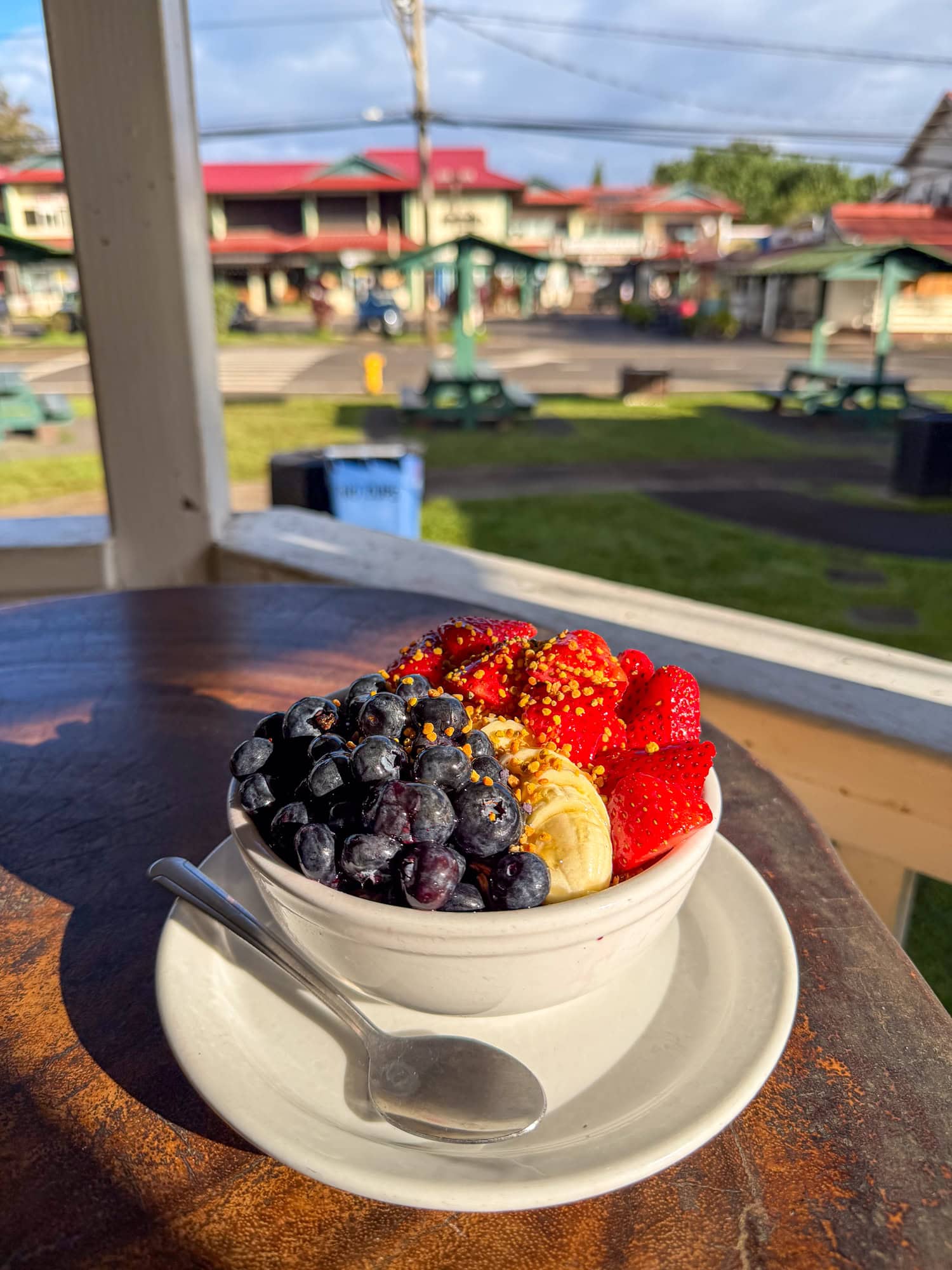 Acai bowl at Hanalei Breakfast Company on the North Shore