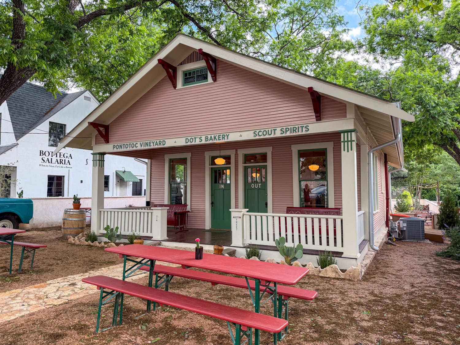 Dot's Bakery and Pontotoc Vineyard in a pink historic house in Fredericksburg